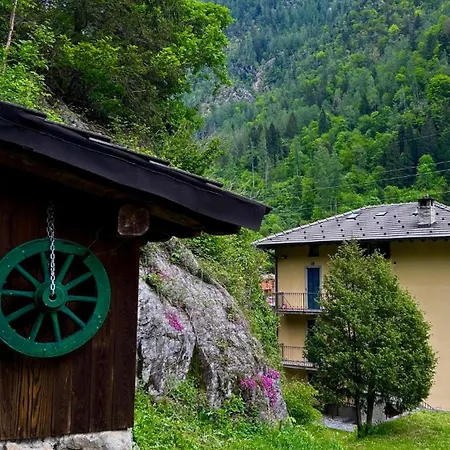 Chateaux Verte La Vetusta Di 90 Mq Apartmán *